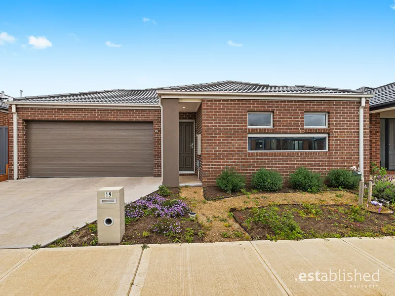 Singe-level, stylish and well-presented!