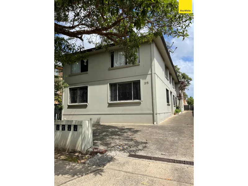 Solid Semi in ideal location
