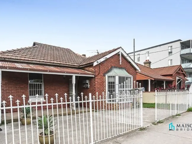 Full Brick Family Home at Quiet yet Convenient Location