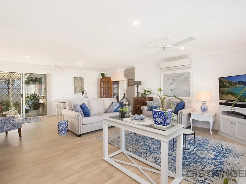 STYLISHLY MODERNISED DUPLEX VILLA