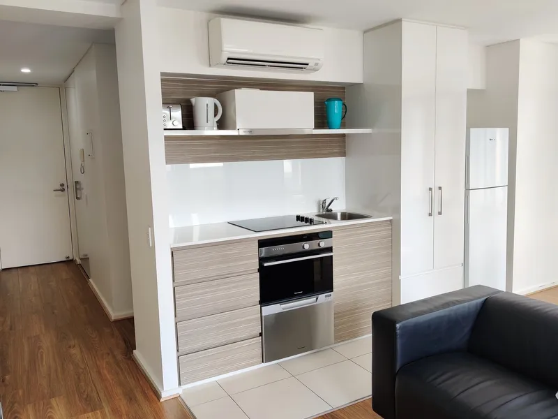 Stunningly Furnished Apartment in CBD!