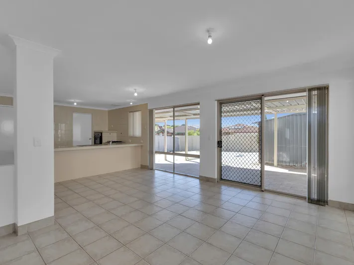 FRESH NEW PAINT & CARPETS TO THIS QUALITY 4X2 IN NIGHTINGALE - NOW ACCEPTING APPLICATIONS