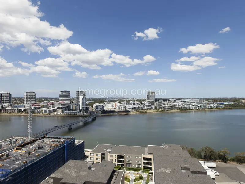 LUXURY WATER VIEW APARTMENT IN SAVANNAH