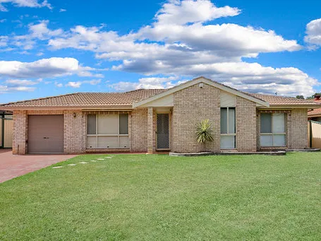 Stylish & Spacious 3 bedroom family home