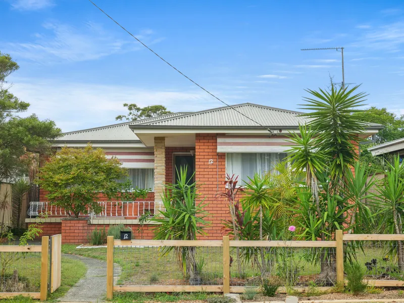 Modern coastal cottage - 600 metres walk to the beach