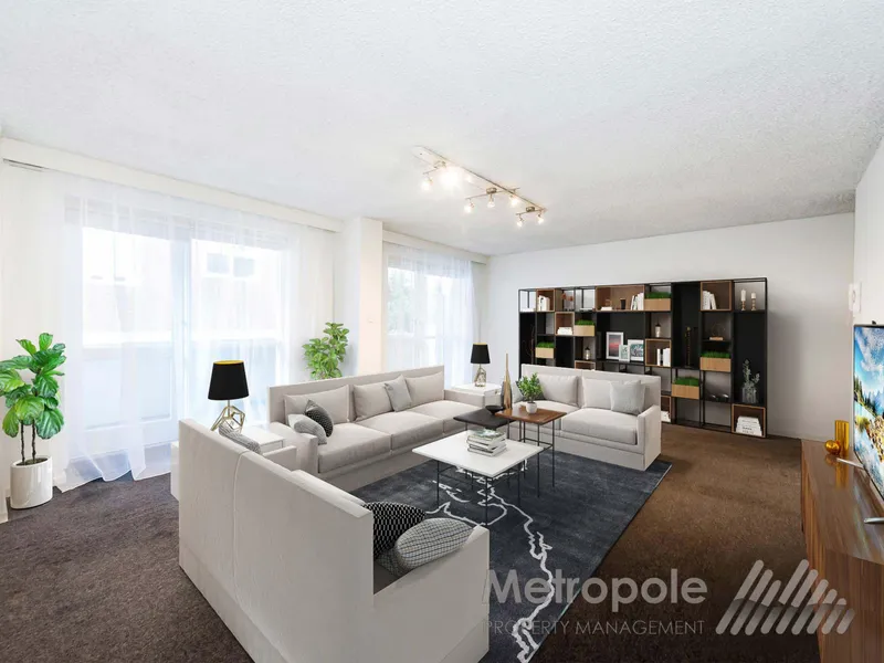 HUGE THREE BEDROOM HOME IN CENTRAL ST KILDA