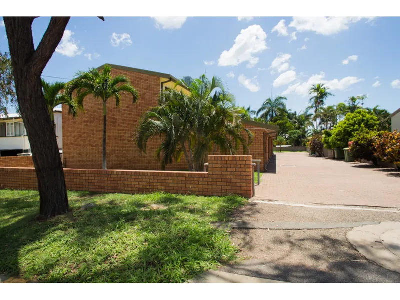 CUTE & QUAINT ON COWLEY