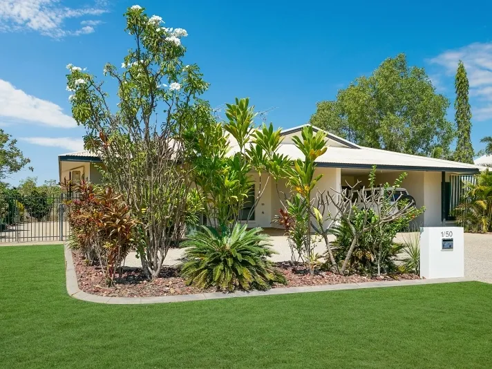 ROOM TO MOVE IN ROSEBERY