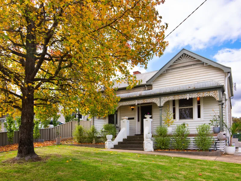 'Vernle' full of timeless charm in tightly held Quarry Hill