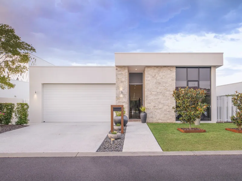 Luxury Single level home in the heart of Sanctuary Cove