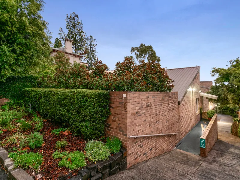 Boutique Apartment Living In St James Park Precinct