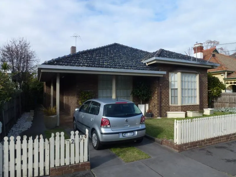 PERFECT CENTRAL LOCATION PLUS HOME OFFICE SET UP