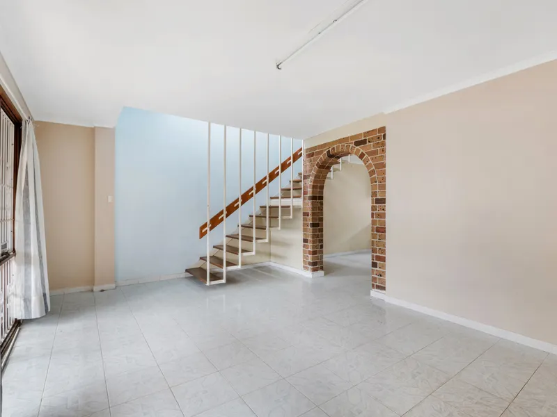 TOWNHOUSE - WALKING DISTANCE