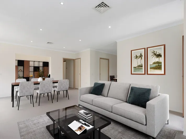 Large Corner Unit with room to entertain