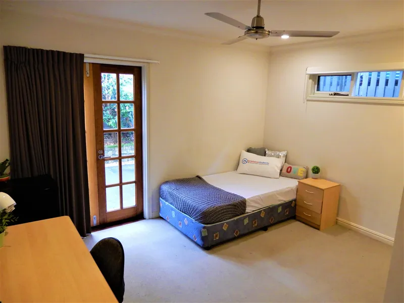 Student Accommodation in the Heart of St Lucia - All bills included with One Weeks Free Rent!