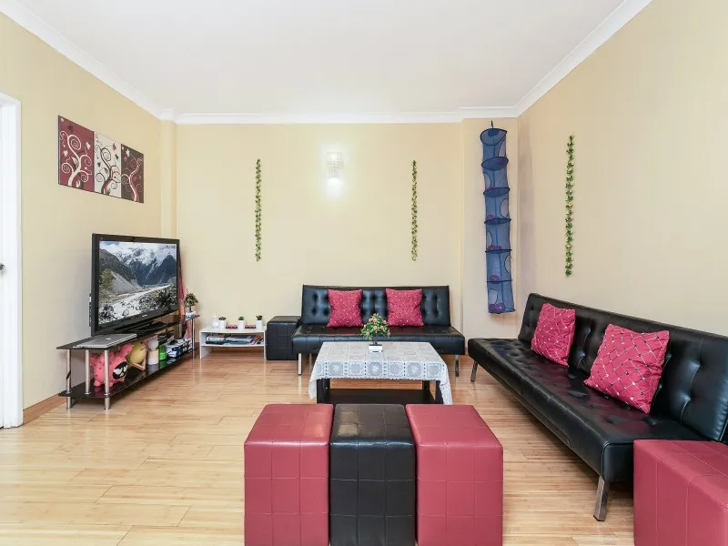 Immaculate Two bedroom Apartment ( 126 sqm. approx. )   in Prime Location