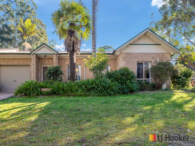 Idyllic Location……Listen to the waves roll in !!