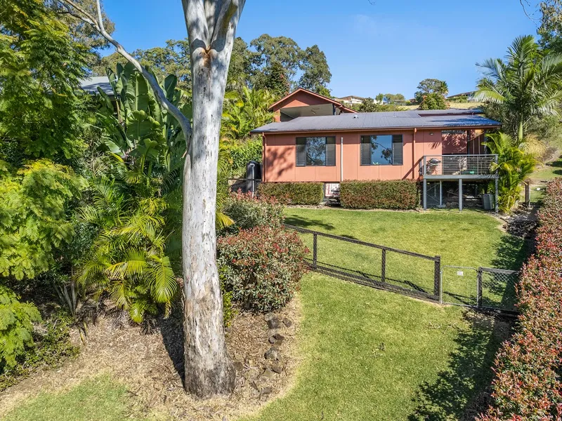 Natural Beauty - Gorgeous Home with Leafy Valley Views