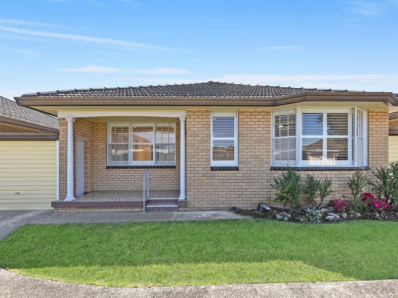 Impeccably renovated north facing boutique villa