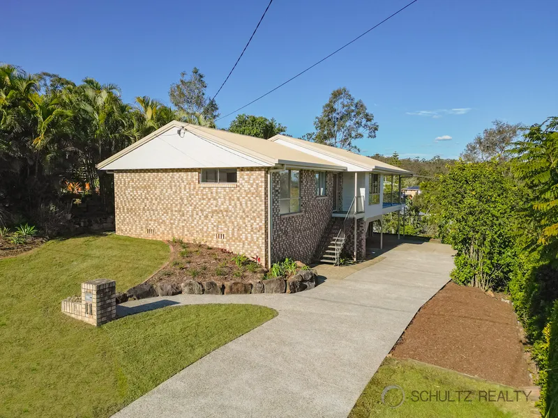 You will be impressed by the amazing renovation plus the outstanding views from this beautiful home in a quiet cul de sac