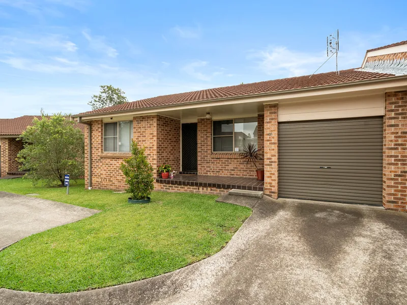 A MODERN UNIT OFFERS A SIMPLE LIFESTYLE