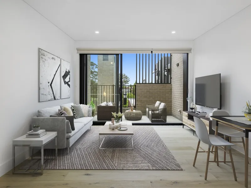 Large one bedroom apartment - Plus private roof top terrace - city views