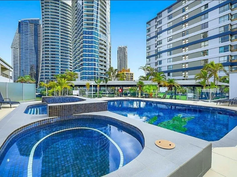 1 Bedroom, 1 Bathroom, Furnished Apartment in the Heart of Surfers Paradise!