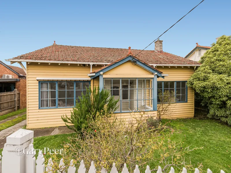 Light & bright weatherboard classic
