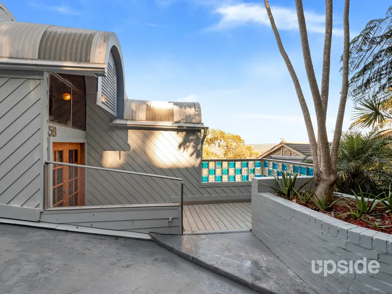 Your Own Private Hillside Hideaway!