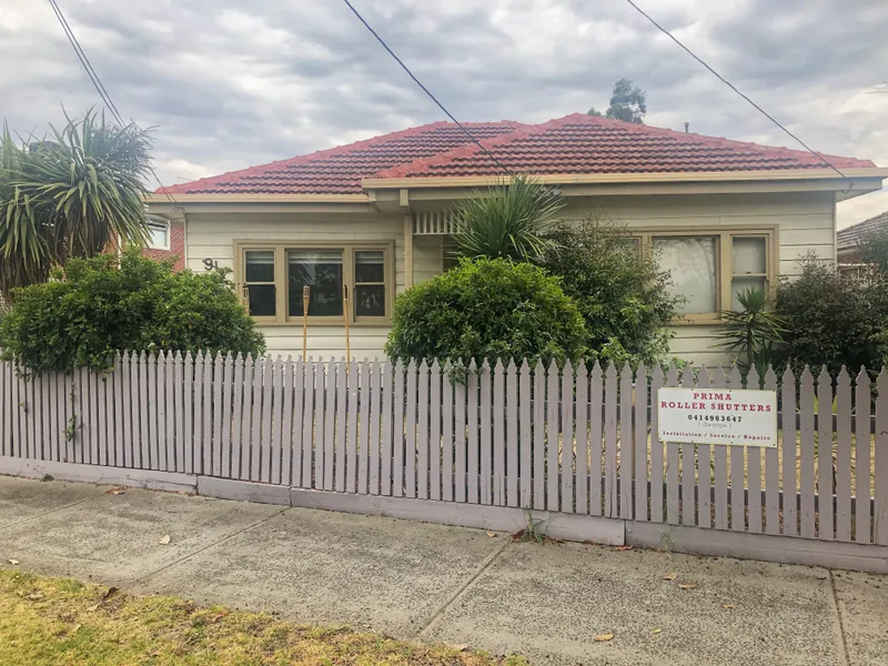 CHARMING LIVING ON CHEDDAR ROAD