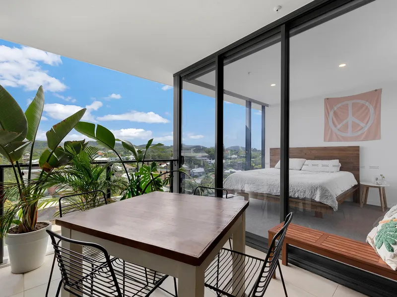 Sensational Mountain Views located in a fantastic precinct!