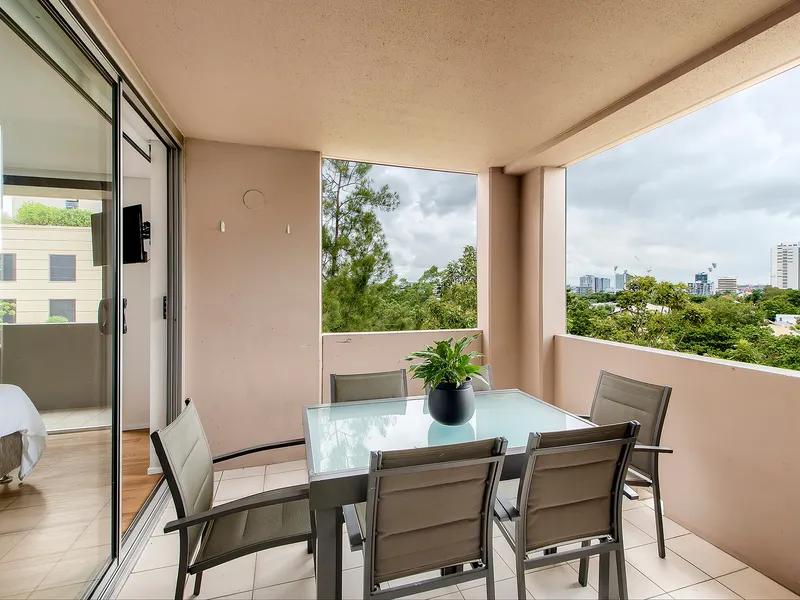 High Yield Lifestyle Apartment Central to Everything