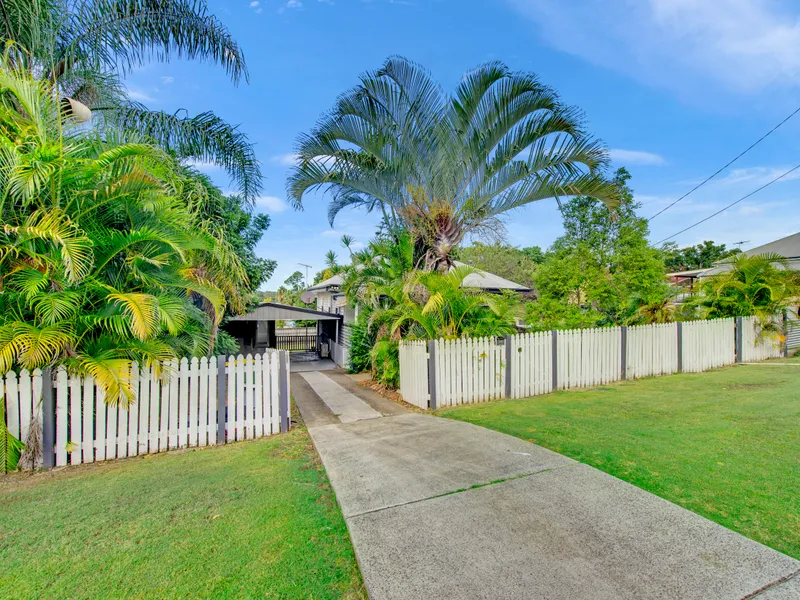 Make this Gem your home in Silkstone