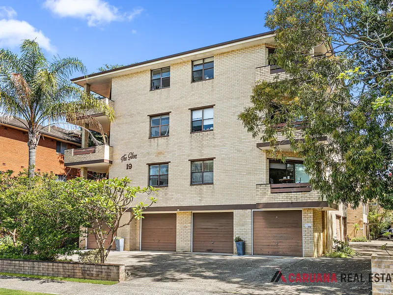 RENOVATOR'S DELIGHT IN A PRIME LOCATION APPROX. 111sqm