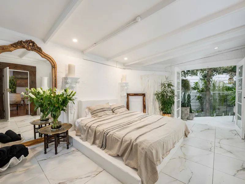 Garden House on the park