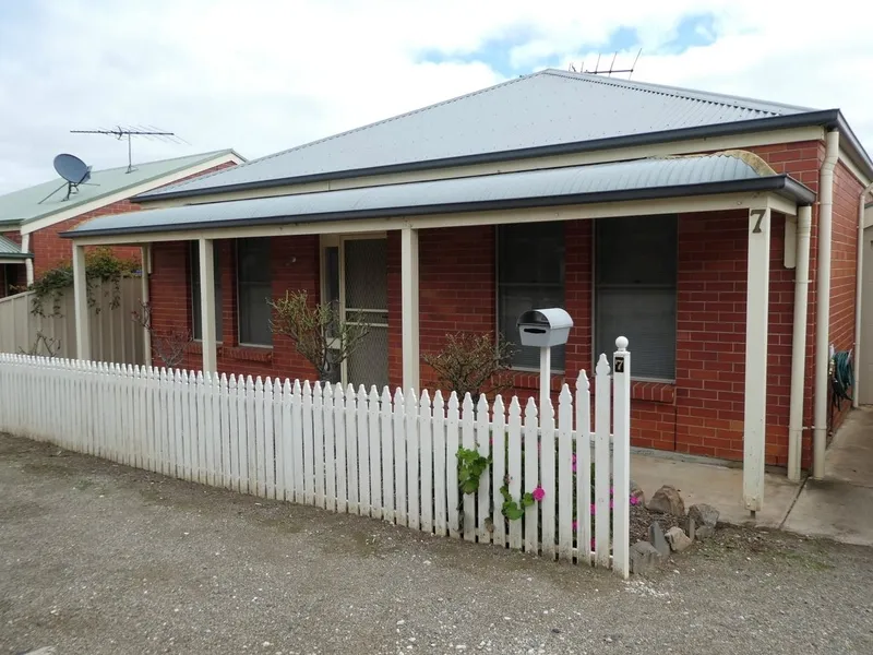 Modern & Low Maintenance