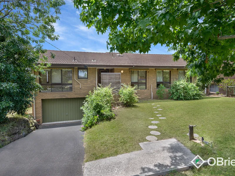 Fantastic 5BR family home with views, in a tranquil bushland setting near village, beaches, schools