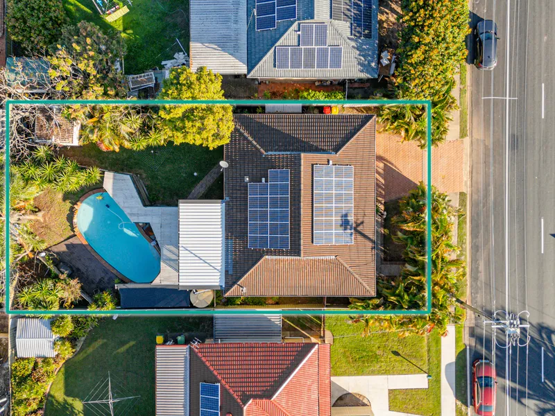 Ultimate Entertainer's Dream: Spacious Family Home Featuring a Poolside Paradise and Modern Upgrades