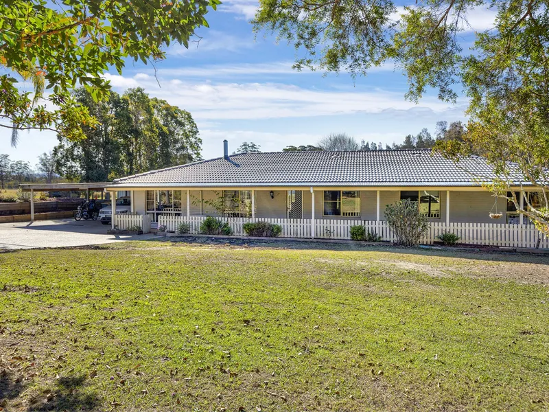 SMALL ACRES ON THE EDGE OF TOWN