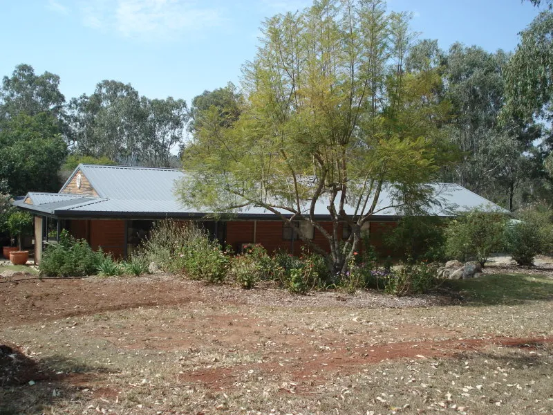LARGE 3 BRM. TIMBER HOME ON 18 ACRES
