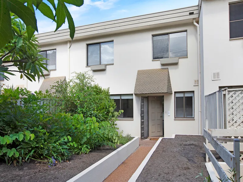 3 bed town house - an ideal family home.
