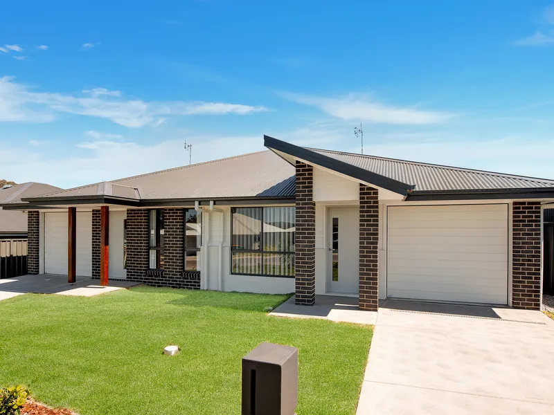 AMAZING LOCATION NEW 4 BEDROOM DUPLEX