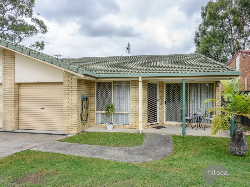 CHARMING UNIT - WITH LOADS OF EXTRAS!