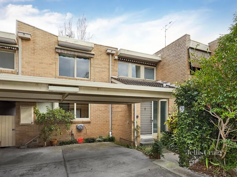 Private & peaceful riverside lifestyle