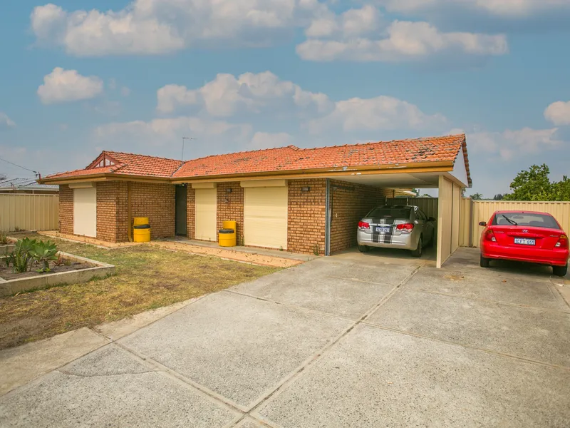 Brick and tile home on a 700 square metre R20/50 block