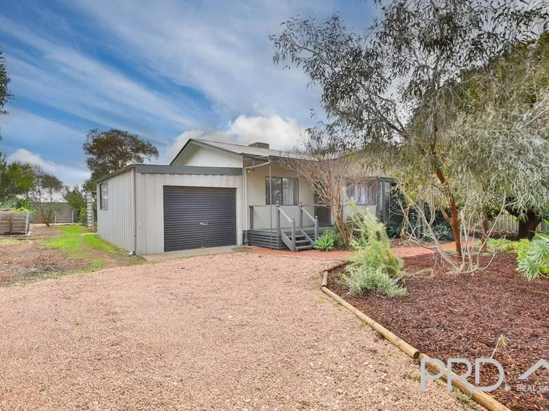 3 BEDROOM FAMILY HOME - FRESHLY RENOVATED