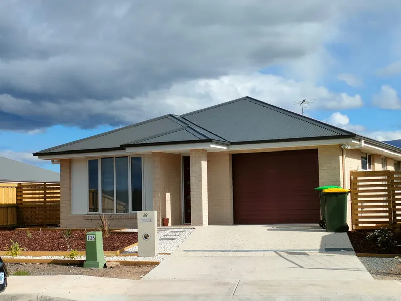 Brand New Home in Whitestone Point Development