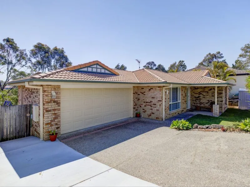 Very Spacious Family Home w/ Pool