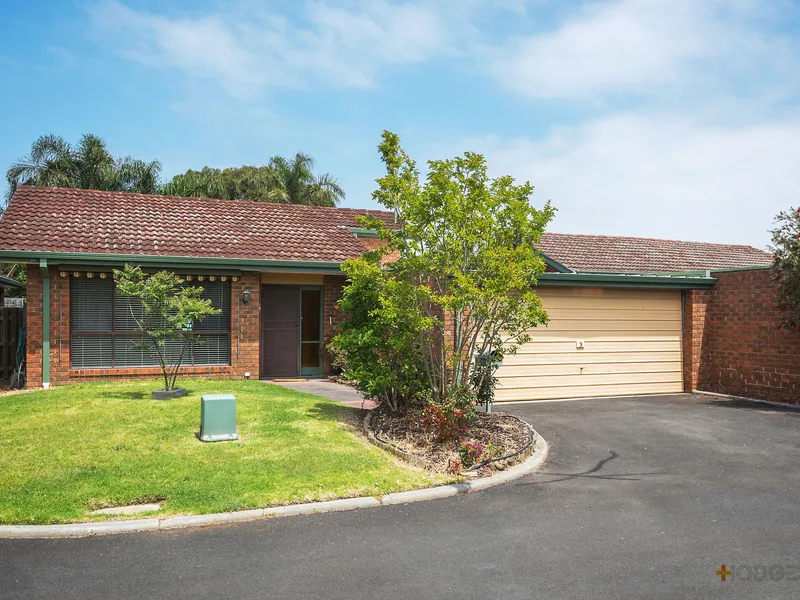 POOL ACCESS | IMPECABLE LOCATION