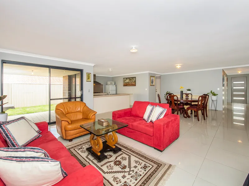 WELL PRESENTED FAMILY HOME. 4X2 PLUS THEATRE, STUDY AREA AND ACTIVITY